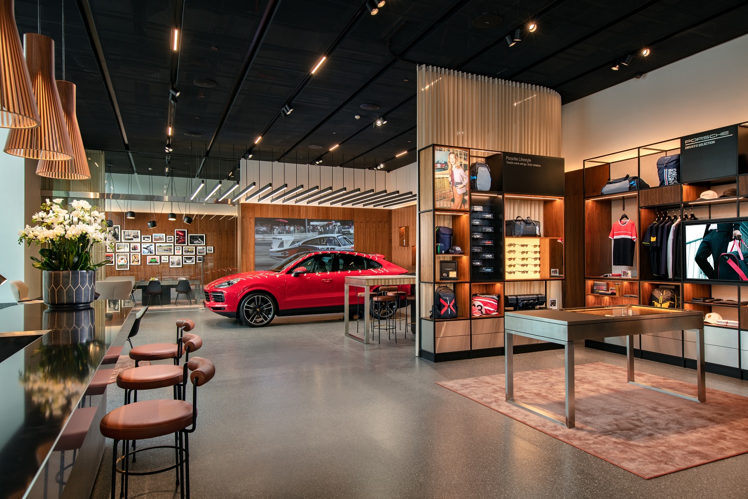 Không gian sang trọng của Porsche Studio vừa ra mắt tại Hà Nội